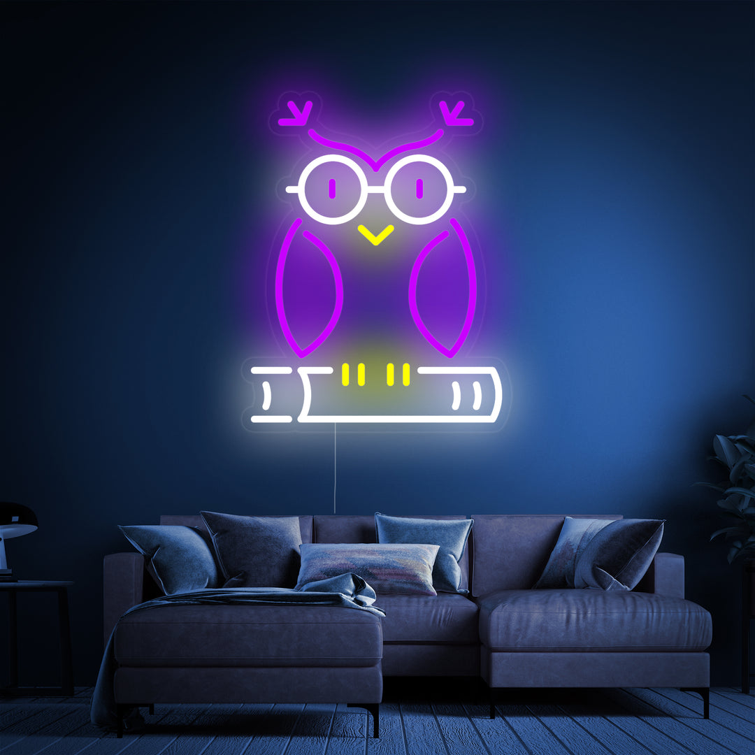 "Eule Auf Buch" Neonschrift