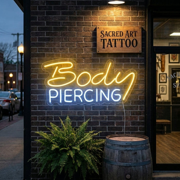 "Body Piercing" Neonschrift