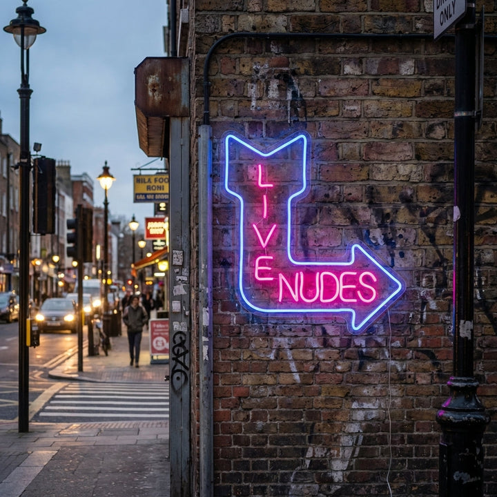 "Live Nudes" Neonschrift