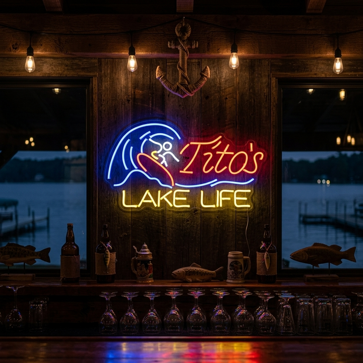 "Titos Lake Life Bierbar" Neonschrift