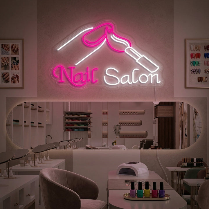 "Nails Salon" Neonschrift