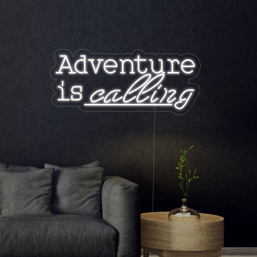 "Adventure is Calling" Neonschrift
