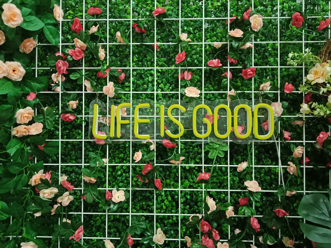 "Life Is Good" Neonschrift (Lagerbestand: 4 Einheiten)