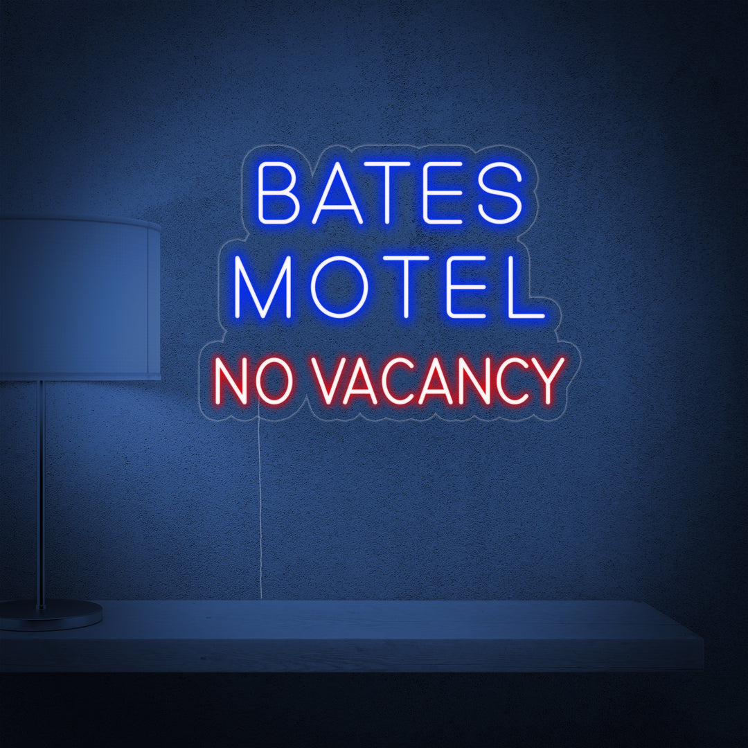 "Bates Motel No Vacancy" Neonschrift