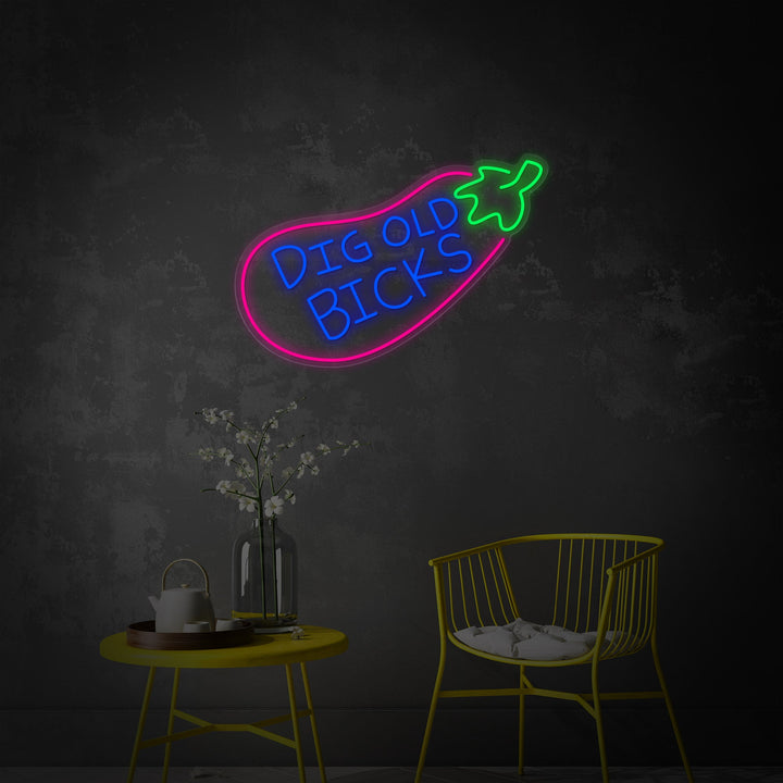 "Big Old Bicks Aubergine, TV -Show inspiriert" Neonschild