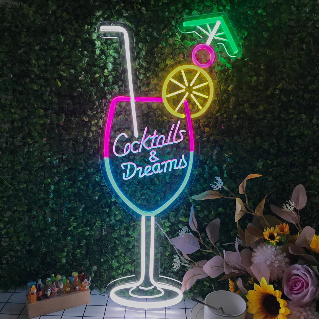 "Cocktails & Dreams" Mini Neonschrift