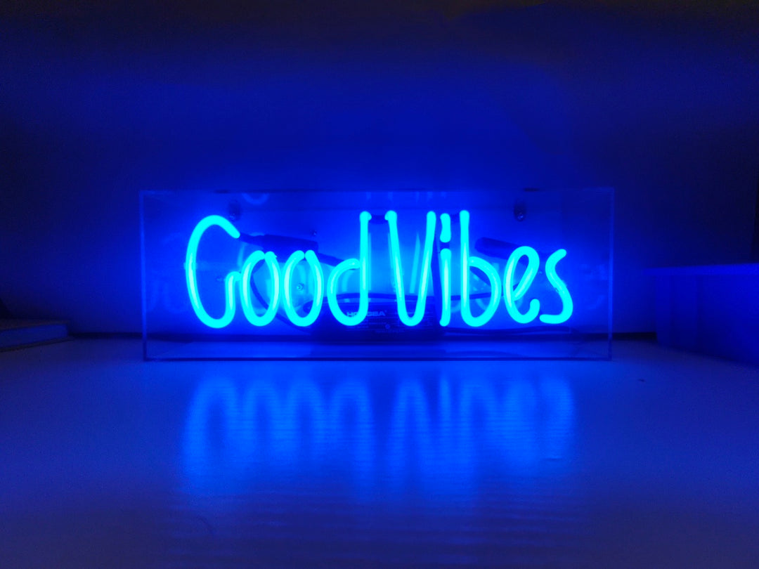 "Good Vibes" Acrylbox Neonschrift, Glas Neonschrift, Tisch Neonschrift