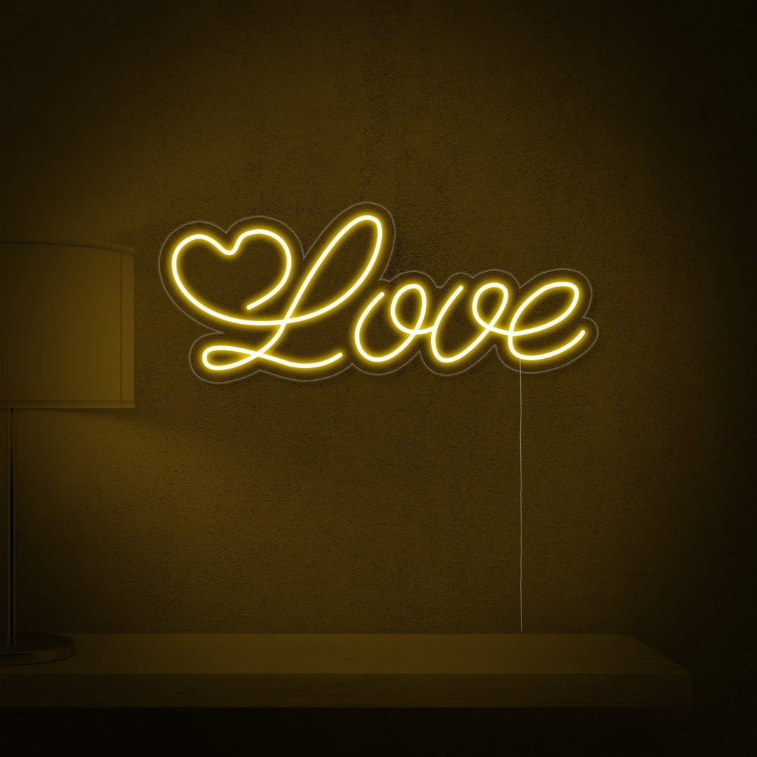 "Love" Neonschrift