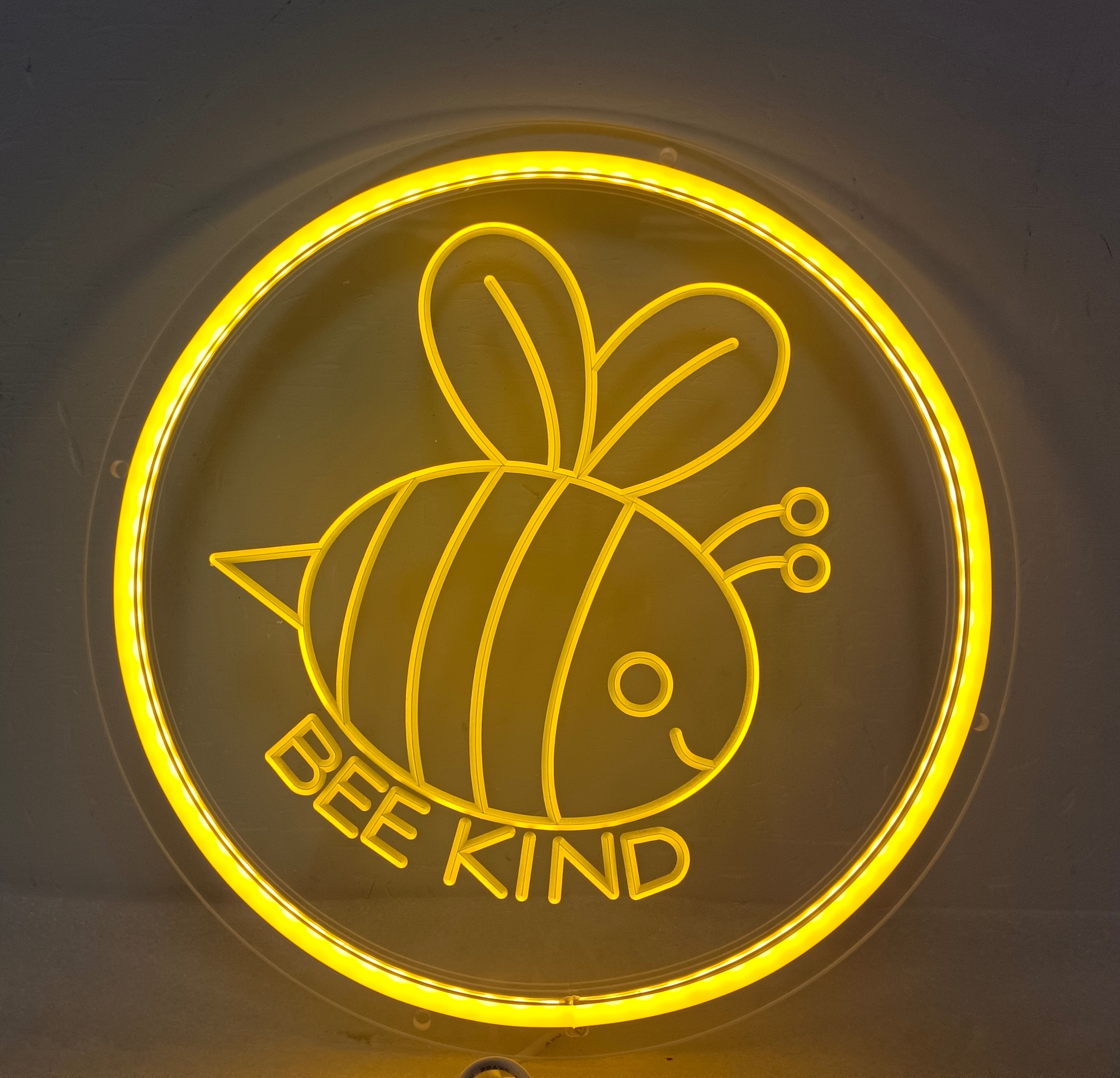 "Cute Bee Be Kind" Mini-Neonschild