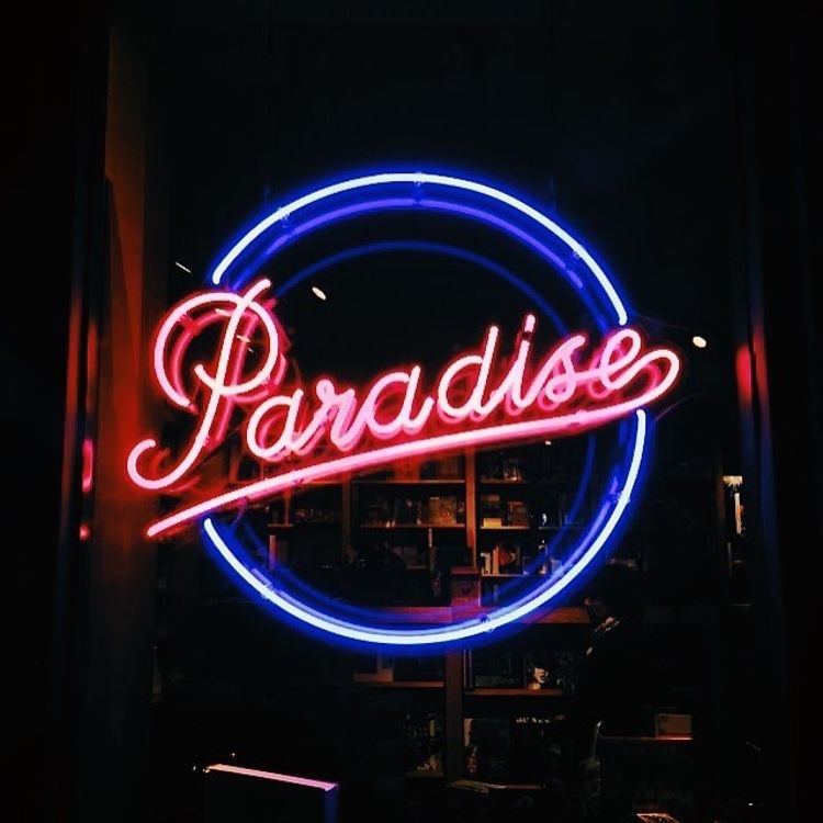 "Paradies-Bar" Neonschrift