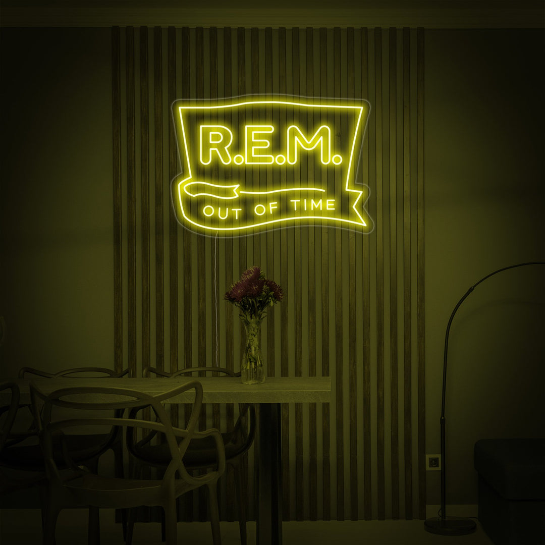 "R-E-M" Neonschrift