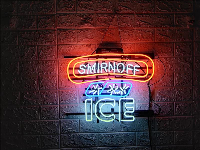 "Smirnoff Ice Wine" Neonschrift