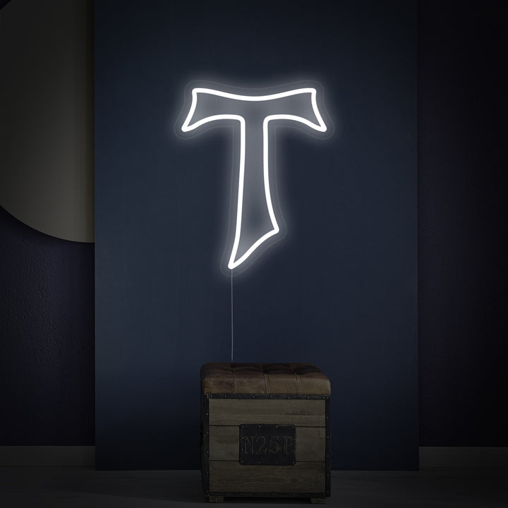 "Tau-Kreuz" Neonschrift